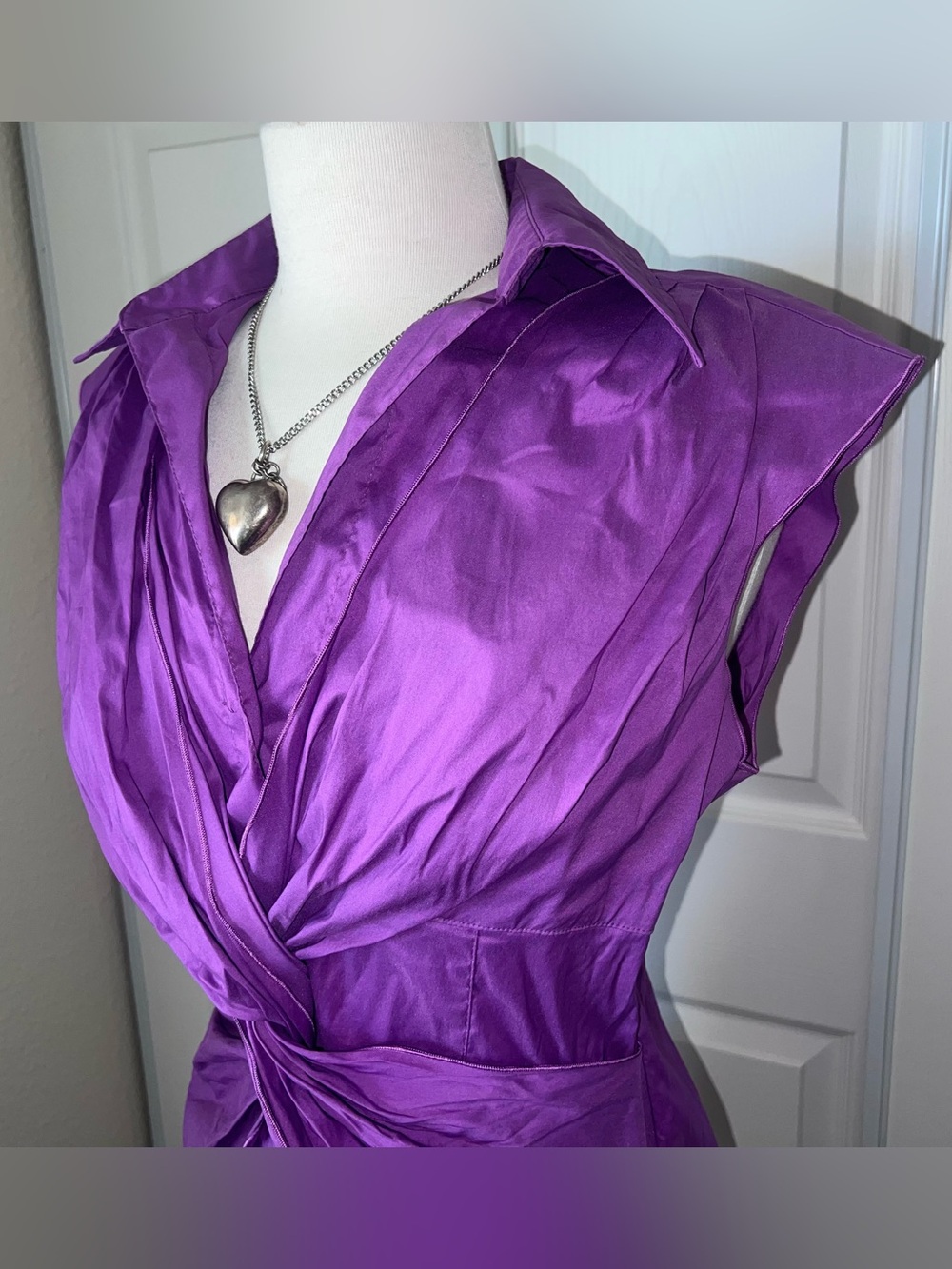 Trina Turk Vibrant Purple Sleeveless Twist-Front Blouse - Picture 4 of 9